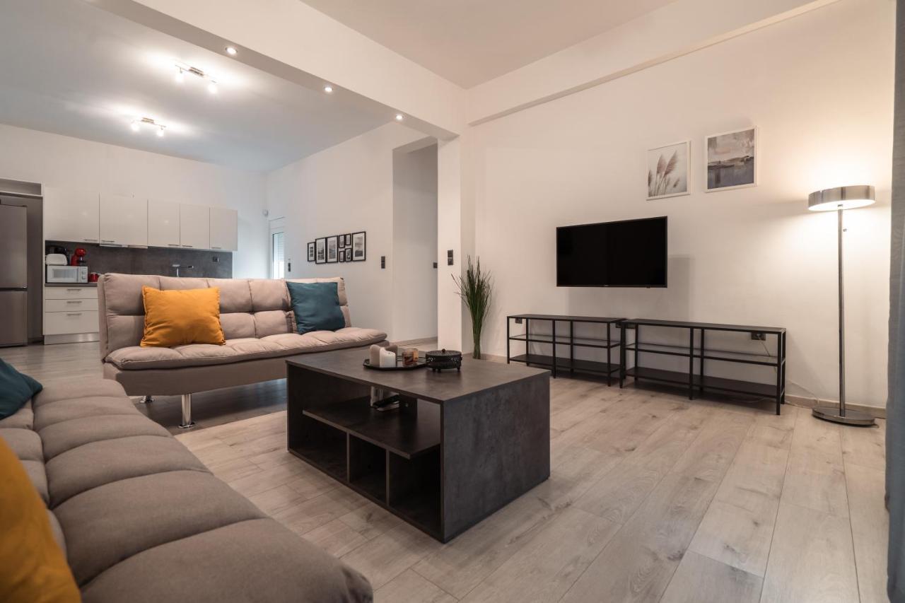 Urban Serenity Gem In Kallithea Neighbourhood! Атина Екстериор снимка