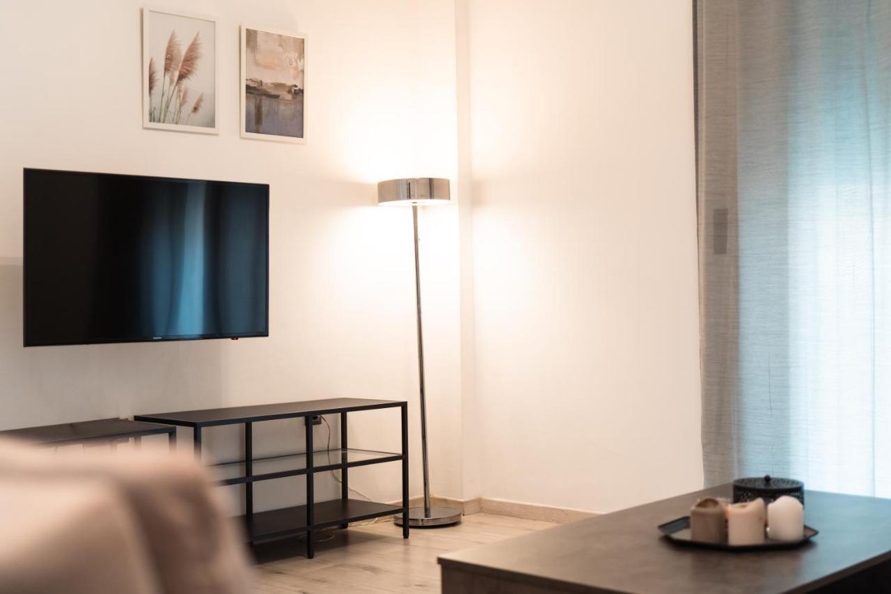 Urban Serenity Gem In Kallithea Neighbourhood! Атина Екстериор снимка