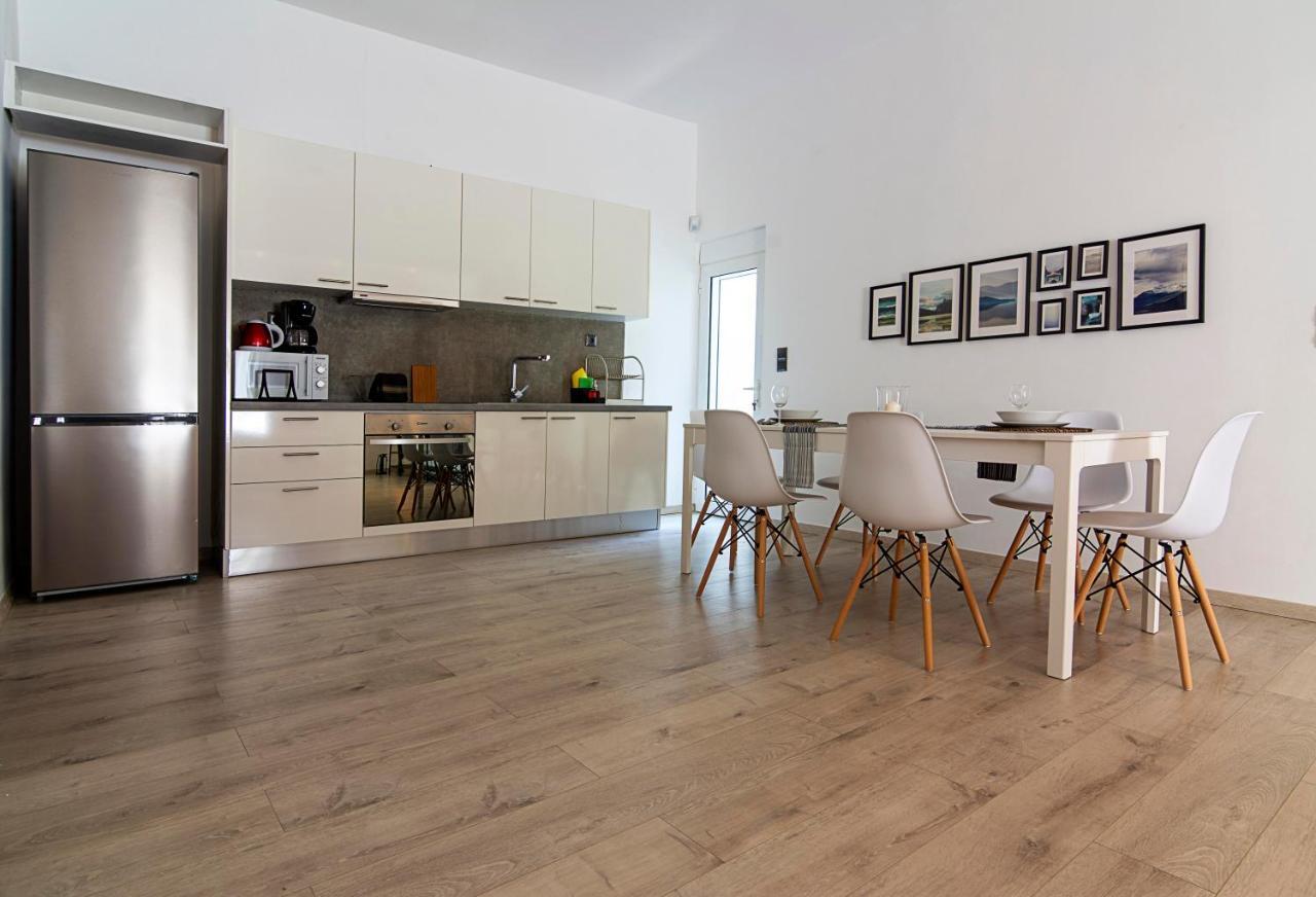 Urban Serenity Gem In Kallithea Neighbourhood! Атина Екстериор снимка